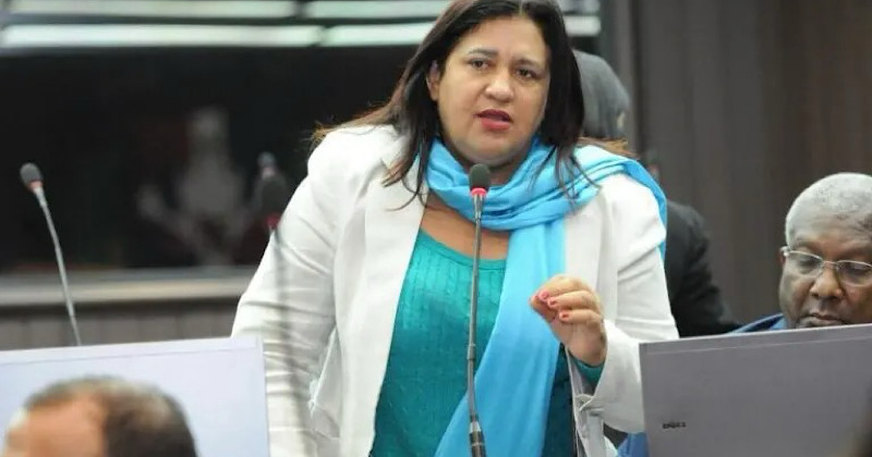 Exdiputada Esther  Minyety por San José de Ocoa renuncia al PRD